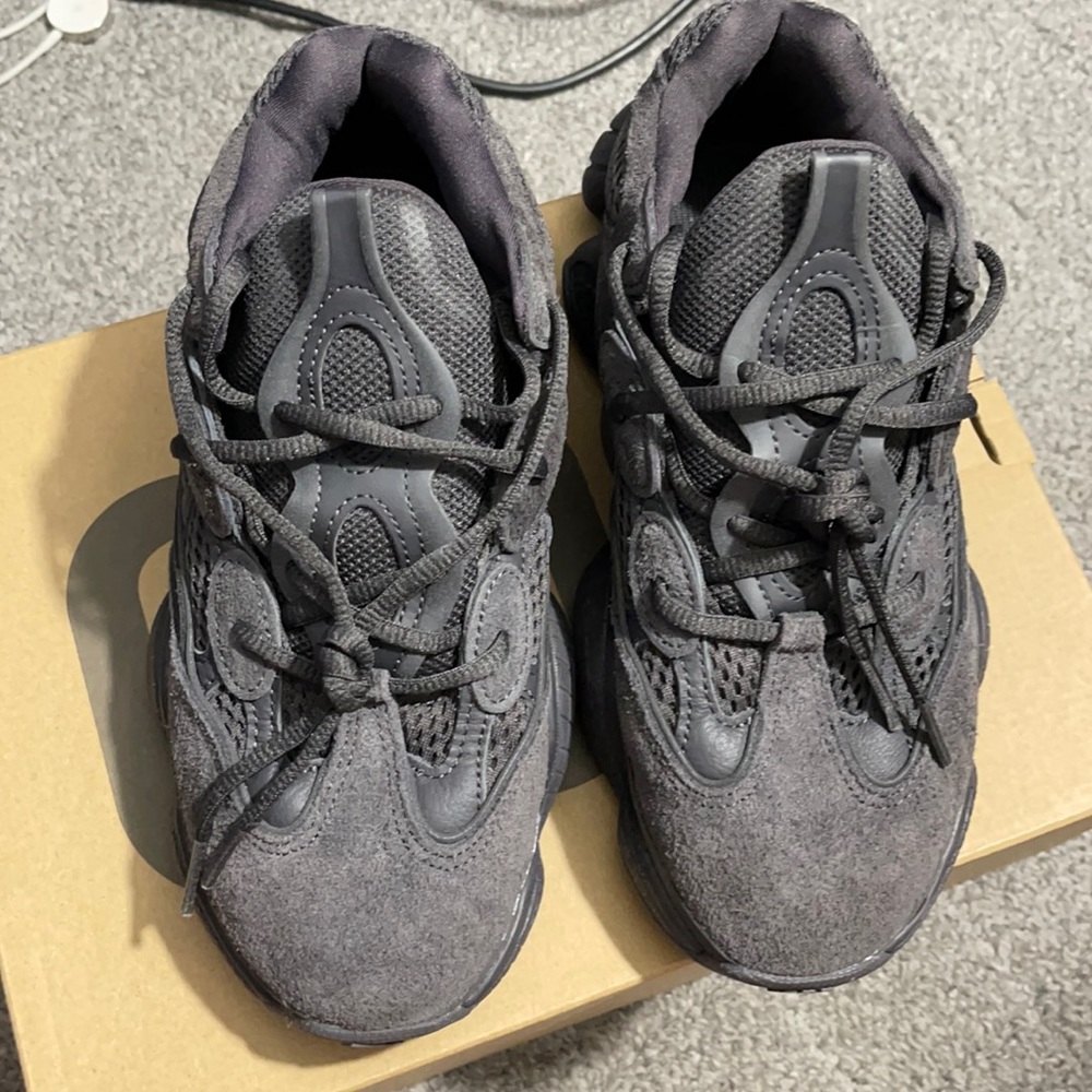 Yeezy black Desert Rat size 6